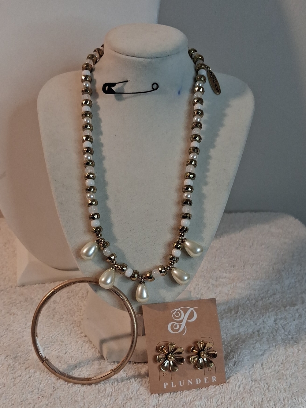 Plunder Ivory Faux Pearl and Gold-Tone Bead Drop Necklace, earrings & bracelet